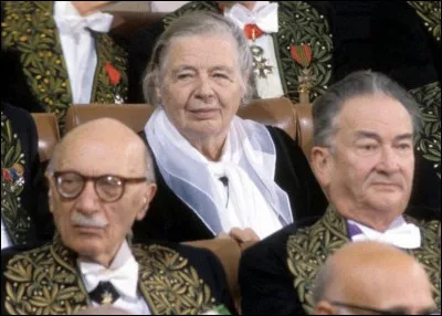 Quelle est la première femme à avoir été élue à l'Académie française ?