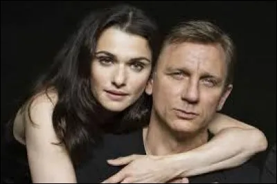 Comment s'appelle sa femme ?