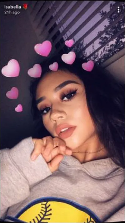 Laquelle de ces filles préfères-tu ?