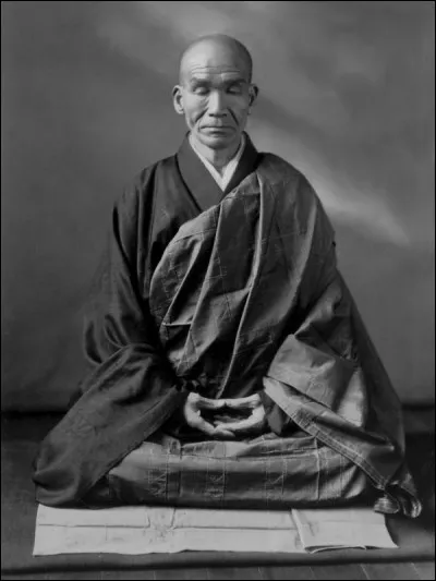 Posture de méditation assise, à la base de la pratique du bouddhisme zen :