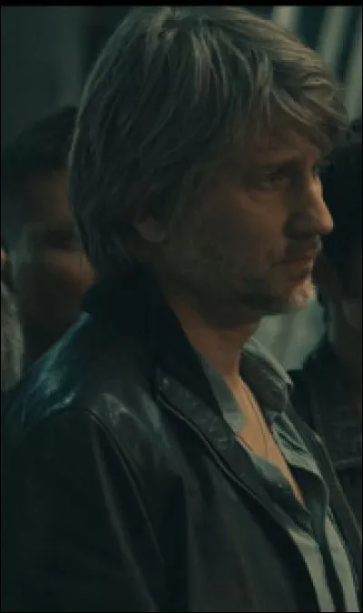 Quel est le personnage joué par Stanislas Merhar ?