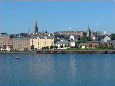La ville de Derry se situe en Irlande du Nord.