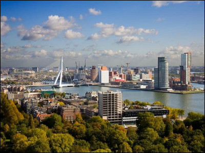 Rotterdam est une ville située en Écosse.