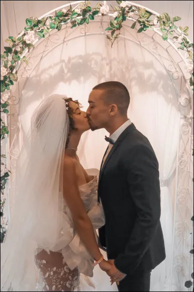 Est-elle en couple, si oui avec qui ?