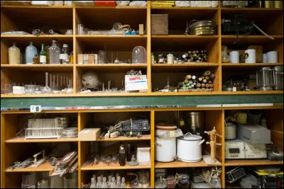 Comment s'appelle le fait de collectionner des objets liés au monde brassicole ?