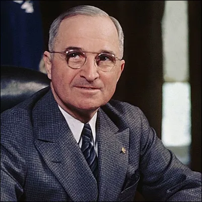 Vice-président de Franklin Roosevelt, Harry Truman, accède à la présidence en avril 1945 à la mort de celui-ci : combien de temps reste-t-il président ?