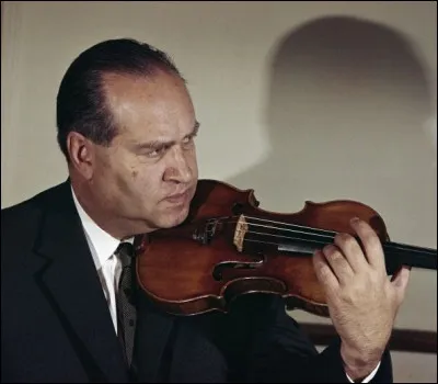 Le violon Stradivarius "David Oistrakh" (1721) a quelque chose de bien particulier : quoi donc ?