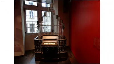 Récréation > Vous aviez vu le pire, mais vous allez l'entendre... Avec quoi fonctionne ce "pyrophone" ?