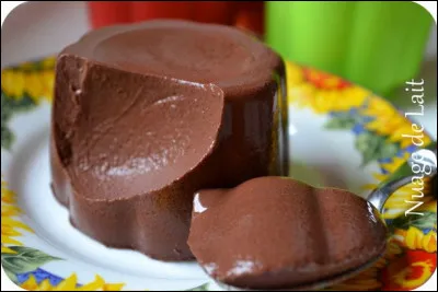 Et en dessert, ils prendront un flan au chocolat :