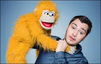 Quel est le nom de la marionnette (un singe politiquement incorrect, grossier et dévergondé) de Jeff Panacloc, le ventriloque ?