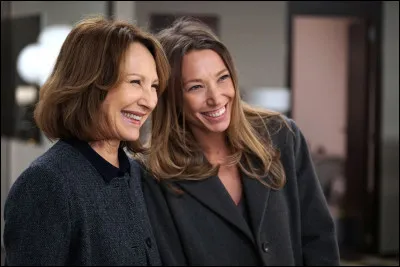 L'année suivante, en 2015, Laura incarne son propre personnage dans un épisode de la série "Dix pour cent", diffusée sur ...