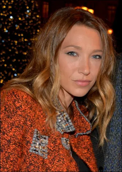 Elle a deux parrains, le producteur Dominique Besnehard et le chanteur ...