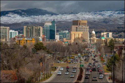 De quel Etat des Rocheuses Boise est-elle la capitale, ainsi que la plus grande ville ?