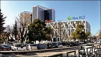 Retrouvez le nom de cette ville du Nord-Est de l'Algérie.