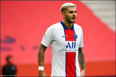 C'est un célèbre joueur du PSG, Mauro :