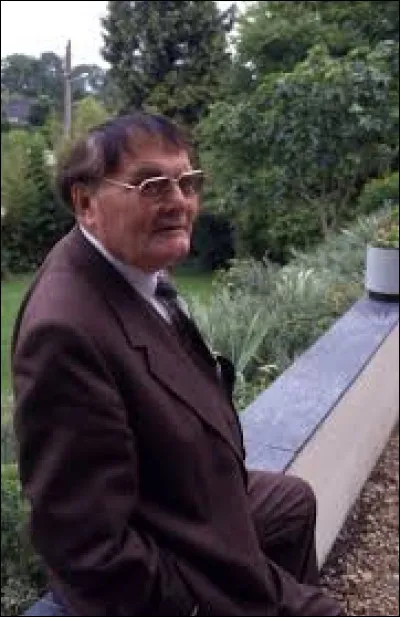 Quel animal est au poing dans un roman d'Herv&eacute; Bazin ?