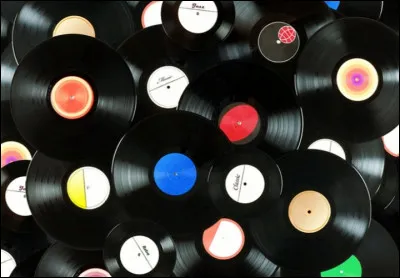 En quelle année est publié son premier album ?