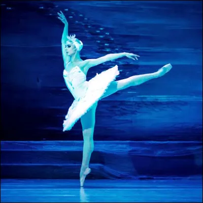 Quelle musique de ballet composée en 1928 est célèbre pour sa mélodie répétitive en crescendo lent ?