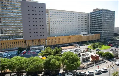 Quel est le nom du plus grand hôpital de Marseille ?