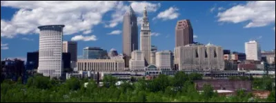 Dans quel Etat se trouve Cleveland, bordée par le lac Erié ?