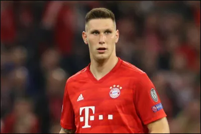 Qui est ce footballeur ?