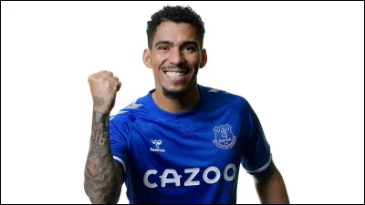 Qui est ce footballeur ?