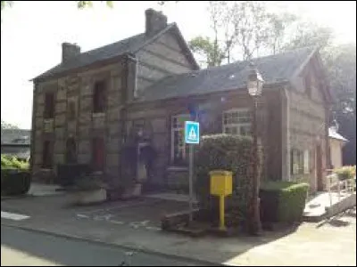 Nous terminons notre balade en Seine-Maritime, &agrave; Tr&eacute;mauville. Nous sommes en r&eacute;gion ...