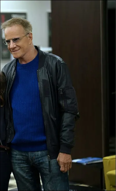 Christophe Lambert apparait dans la saison...