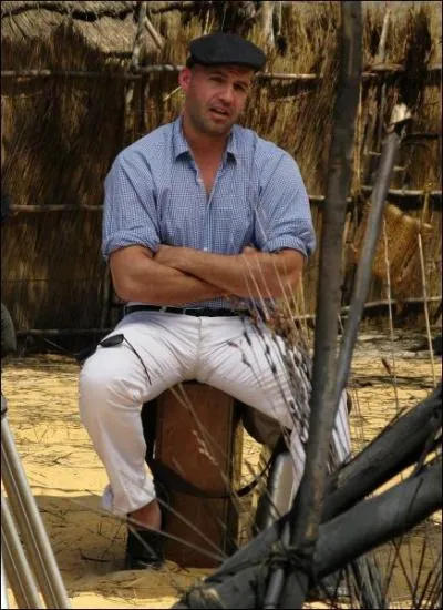 Il a jou dans Darfur pour ddommager un ralisateur qu'il a escroqu et pour qui il a jou dans Bloodrayne. Ce ralisateur est :