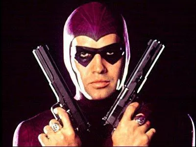 Il joue un justicier dans :