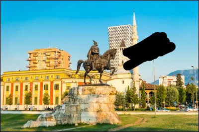 Quel est ce pays ? (Le noir est pour cacher le drapeau).