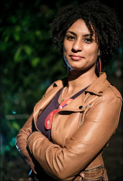 Le 14 mars 2018, Marielle Franco et son chauffeur, Anderson Pedro Gomes, sont assassinés par arme à feu dans le centre de Rio de Janeiro. Selon la presse brésilienne, trois hommes politiques  Edson Albertassi, Paulo Melo et Jorge Picciani  seraient impliqués dans l'assassinat de Marielle Franco. Qui aurait commandité le meurtre ?