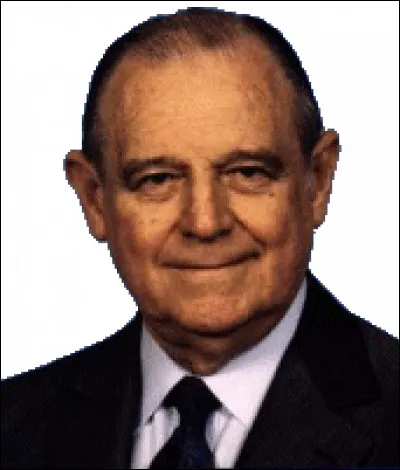 Qui est ce Raymond, professeur, économiste, homme d'État français, Premier ministre de 1976 à 1981, mort en 2007 ?