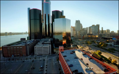 De quel Etat Detroit est-elle, avec 670 000 habitants, la plus grande ville ?