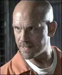Le meneur des mutins est jou par John Malkovich. Quel est le nom de son personnage ?