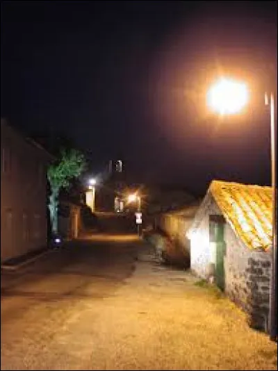 Voici une vue de Freyssenet la nuit. Petit village Ard&eacute;chois de 47 habitants, il se situe dans l'ex r&eacute;gion ...