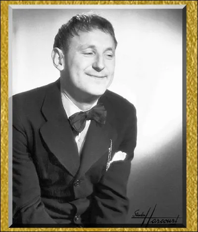 Dans quel film Bourvil fait-il sa première apparition en chantant sa chanson "Les crayons " en 1945 ?