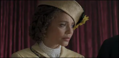 Quel est le personnage joué par Carmen Ejogo ?