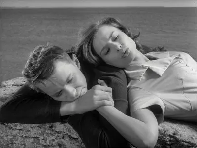 "À travers le miroir" (1961) est un film réalisé par Ingmar Bergman.