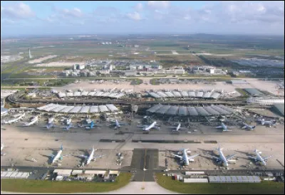 En France y a-t-il un aéroport Charles de Gaulle ?