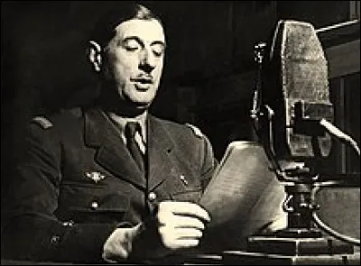 Le 17 juin 1940, Charles de Gaulle, suite à l'arrivée au pouvoir du Maréchal Pétain part-il à Londres d'où il prononce le fameux discours du 18 juin ?