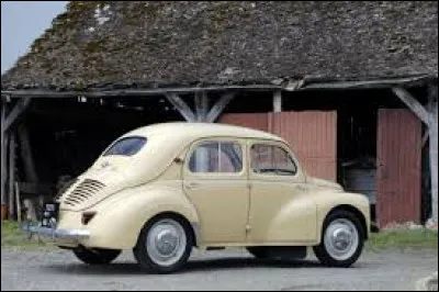 Quel modèle de Renault fut surnommé la "motte de beurre" ?