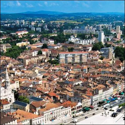 Quelle ville est la pr&eacute;fecture de la Sa&ocirc;ne-et-Loire ?