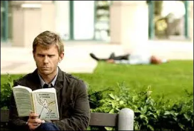 Quel candidat parmi ces 4 n'a pas été vu par Jacob avant le crash du vol 815, mais après avoir quitté l'île ?