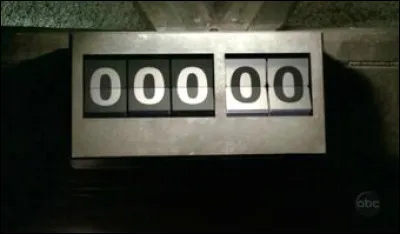 Vous êtes dans la station Cygne, vous décidez de ne pas appuyer sur le bouton à la 108e minute, dans quel ordre voyez vous les hiéroglyphes ?