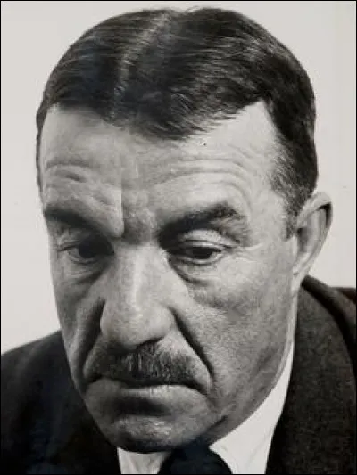 Son nom est Léger quel est son prénom ?