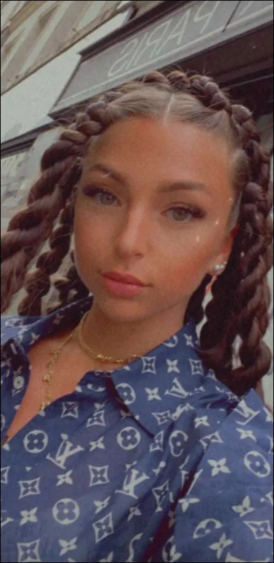 Qui est cette chanteuse ?