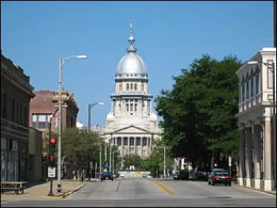 C'est le nom d'une ville du Massachusetts de 150 000 habitants, fondée en 1636 sur le fleuve Connecticut, le nom de la troisième ville du Missouri avec 160 000 habitants et aussi celui de la capitale de l'Illinois (photo) :