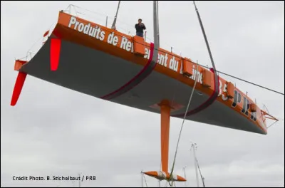 Et qui est retourné au port à cause d'un problème de safran ?
