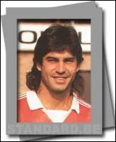 Comment s'appelle ce joueur ?